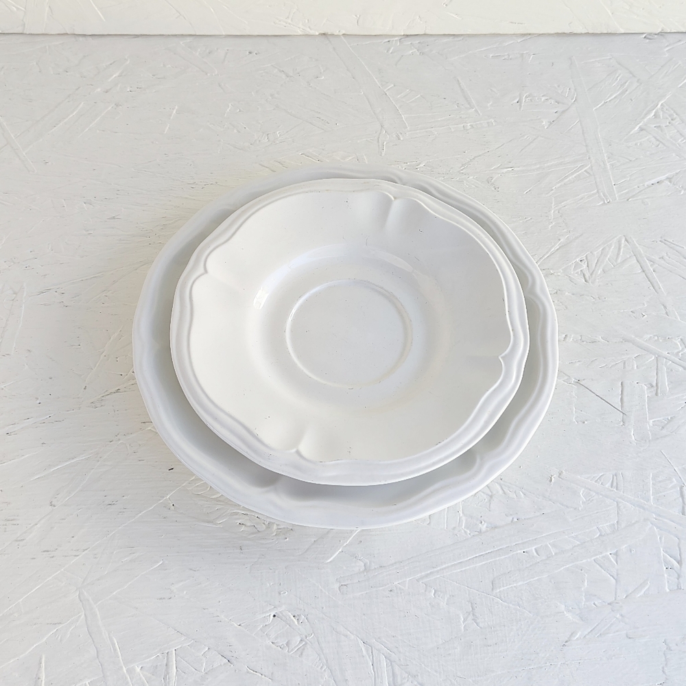 YAMAKA KENTSHIRE | Elegant White Scalloped Flower Matching Dinnerware Dishes